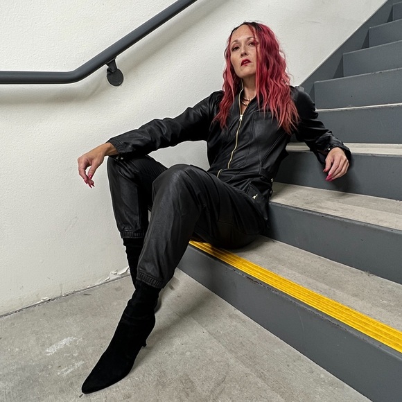 NWT Nike Jordan Women’s Faux Leather Jumpsuit Flight Suit Runway Collection - Picture 4 of 10